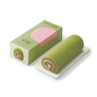 말차 딸기 롤케이크